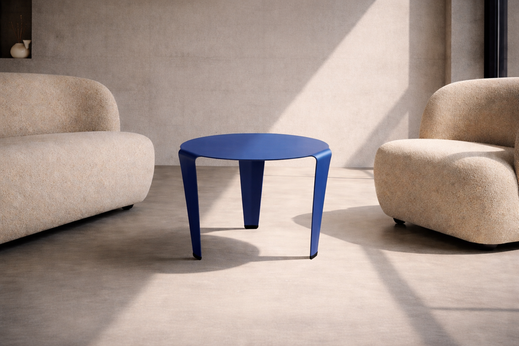 Table basse INUIT bleu outremer